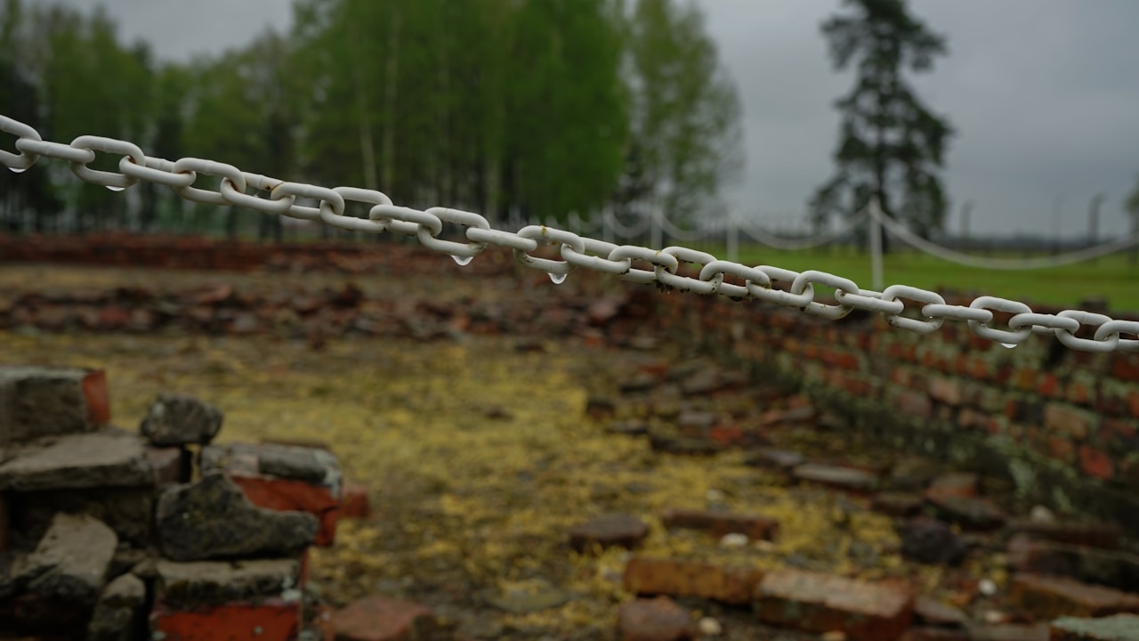 Hoe Musea het Verhaal van Buchenwald Vertellen aan Jongeren
